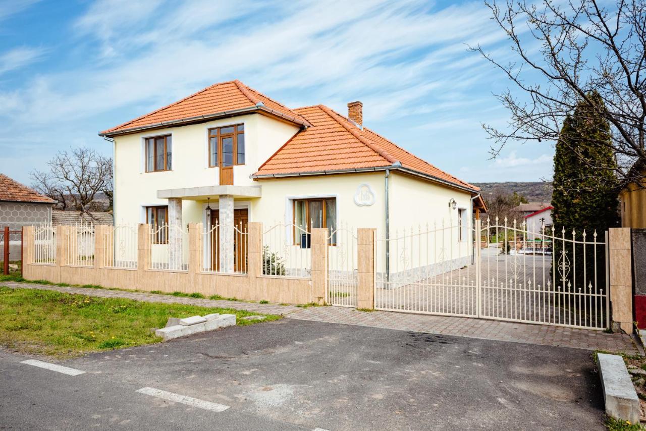 וילה Casa Mb Ghioroc
